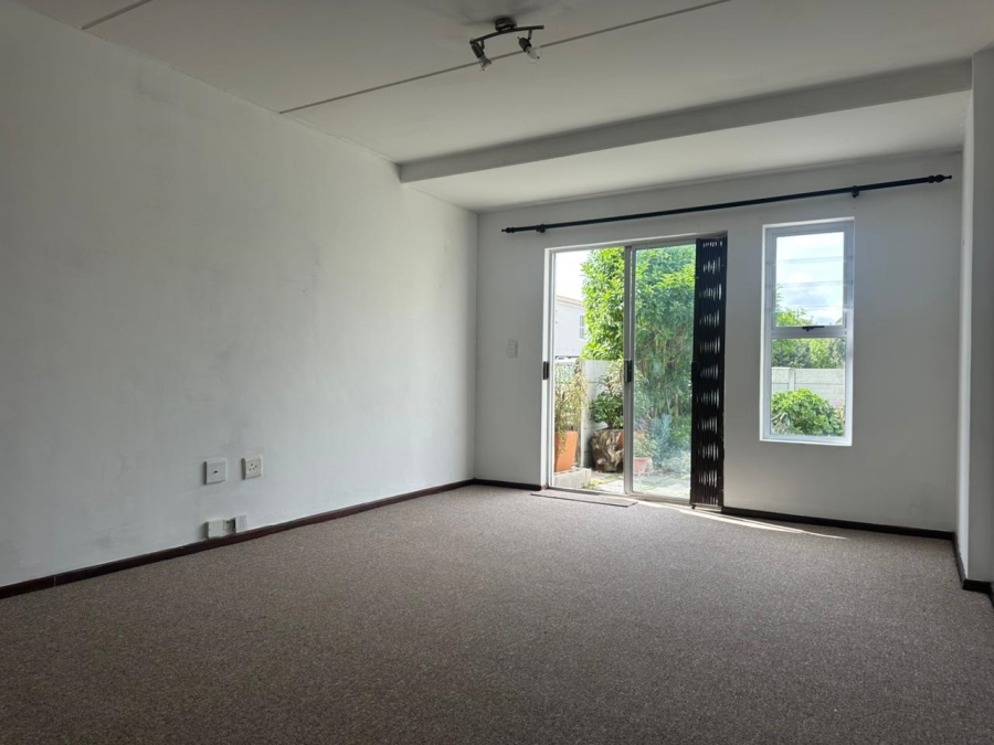 To Let 2 Bedroom Property for Rent in Parklands Western Cape